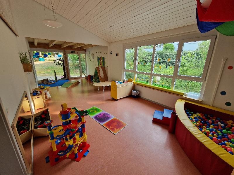 Zimmer mit Bällebad