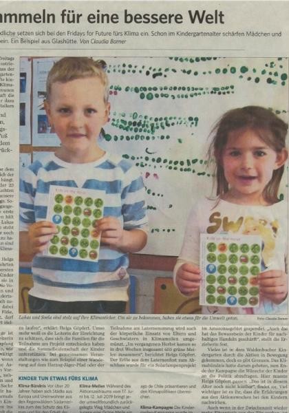 Zeitungsausschnitt aus der Filderzeitung, das zwei Kinder als kleine Klimaschützer zeigt