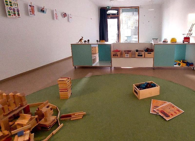 Bauzimmer Zimmer mit Holzbauten