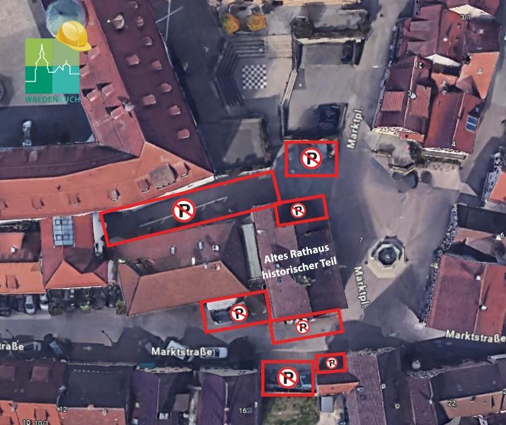 Parkverbot rund um das Alte Rathaus Luftbild des Alten Rathauses mit eingezeichneten Parkverbotszonen