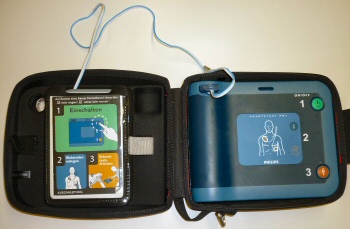 Defibrillator-02